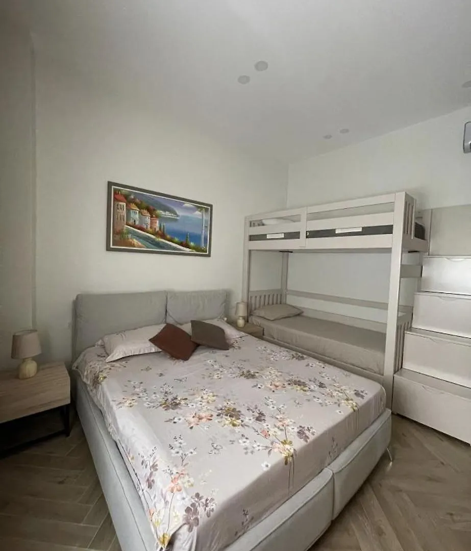 Apartment 4 格勒姆